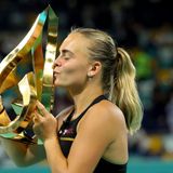 Sara Bejlek, 2026 Abu Dhabi trophy (Getty)